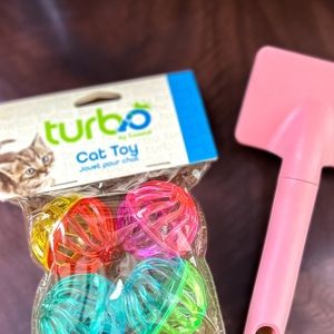 Kitten Bundle 🐱 Multicolor Jingle Balls + Pastel Pink Brush